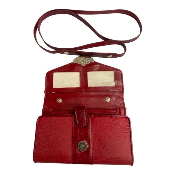 COLDWATER CREEK Red Faux
Leather Organizer Wallet
Checkbook~ID~Cards~Coins - Picture 4 of 10